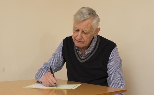 Man filling in a form
